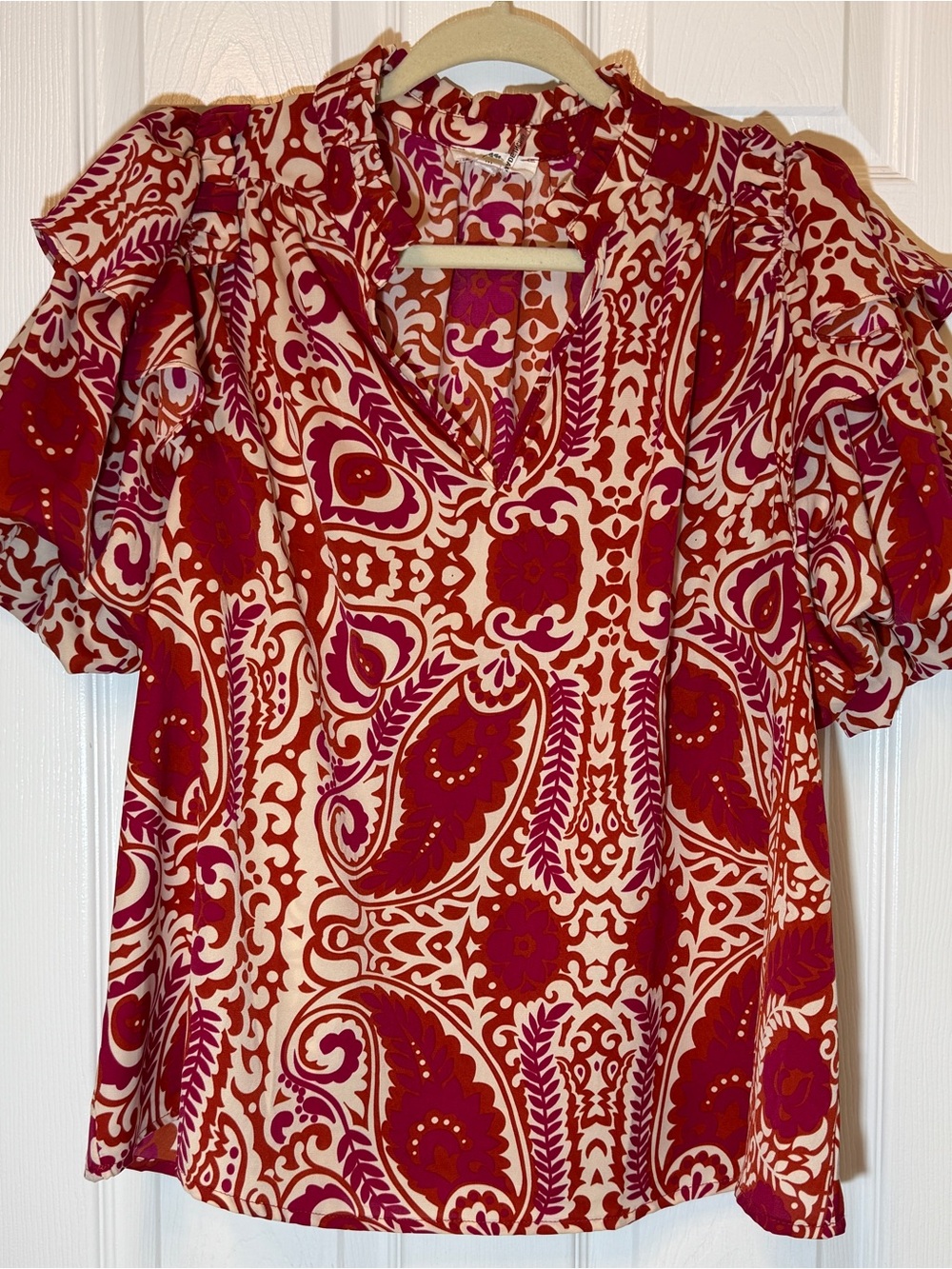 entro Red & Cream Paisley Puff-Sleeve Blouse